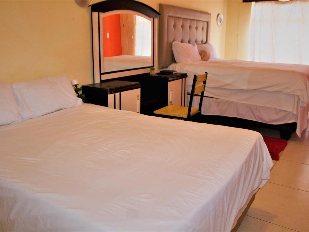 P Wake Guesthouse Opuwo Kamer foto