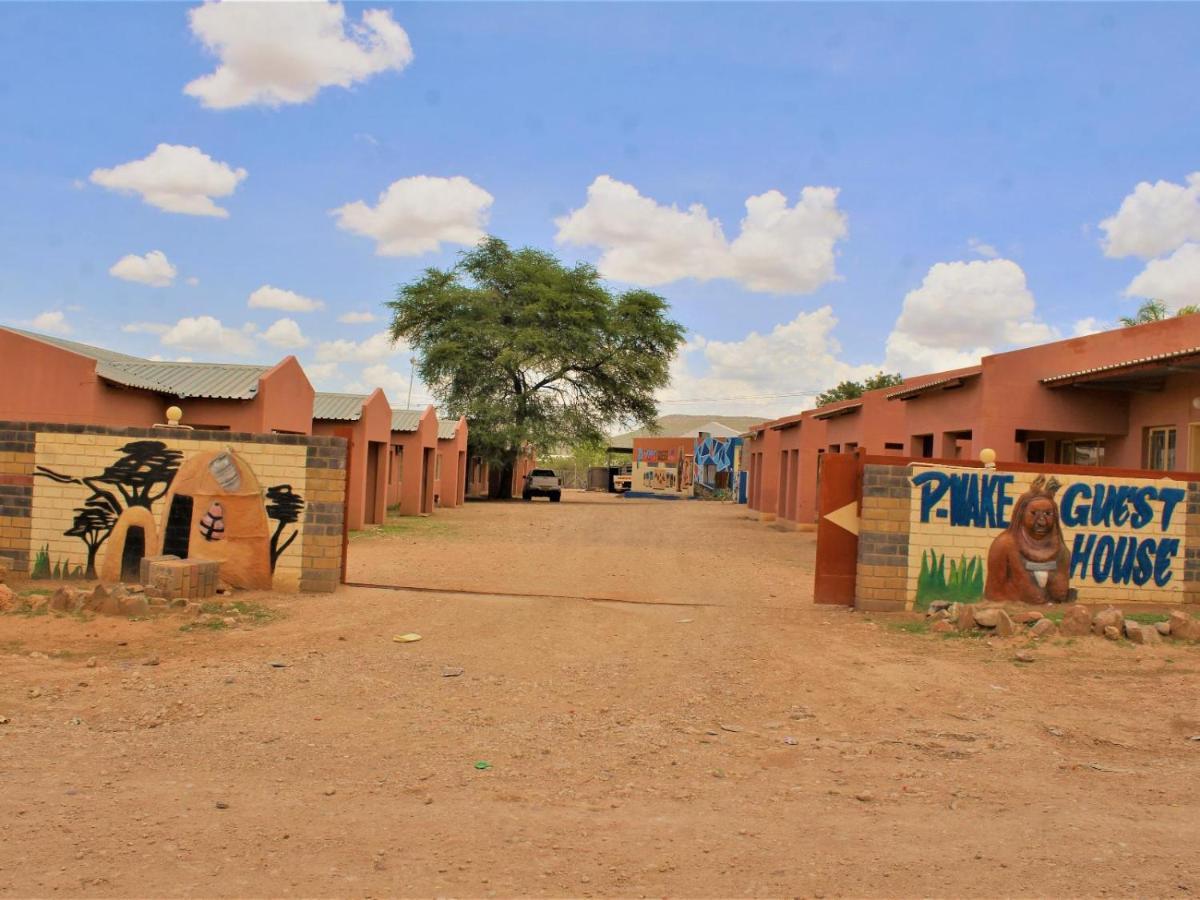 P Wake Guesthouse Opuwo Buitenkant foto