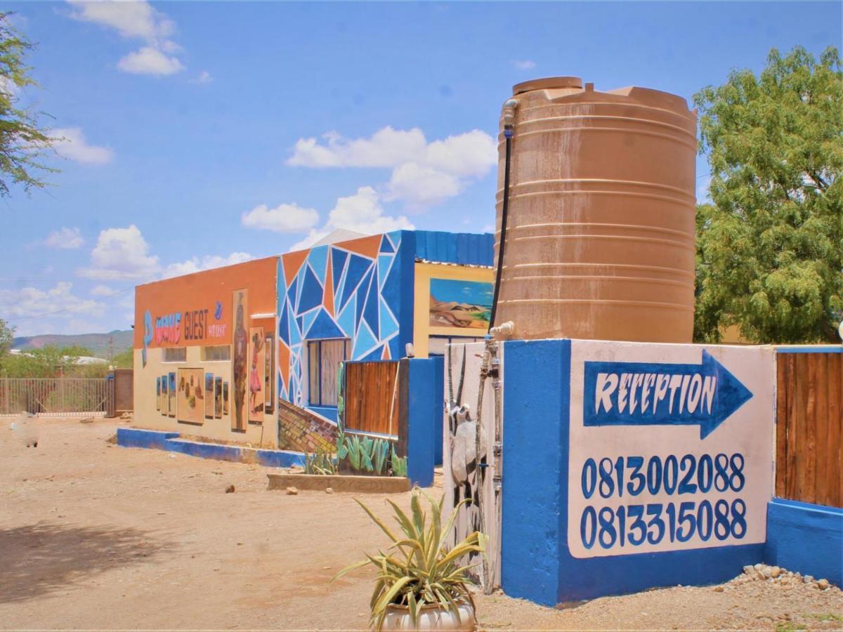 P Wake Guesthouse Opuwo Buitenkant foto