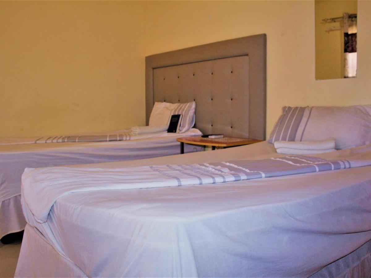 P Wake Guesthouse Opuwo Kamer foto